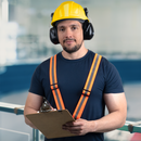 Casco de seguridad tipo cachucha con orejeras montables