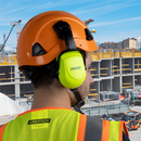 Sistema de casco de seguridad con orejeras extraíbles